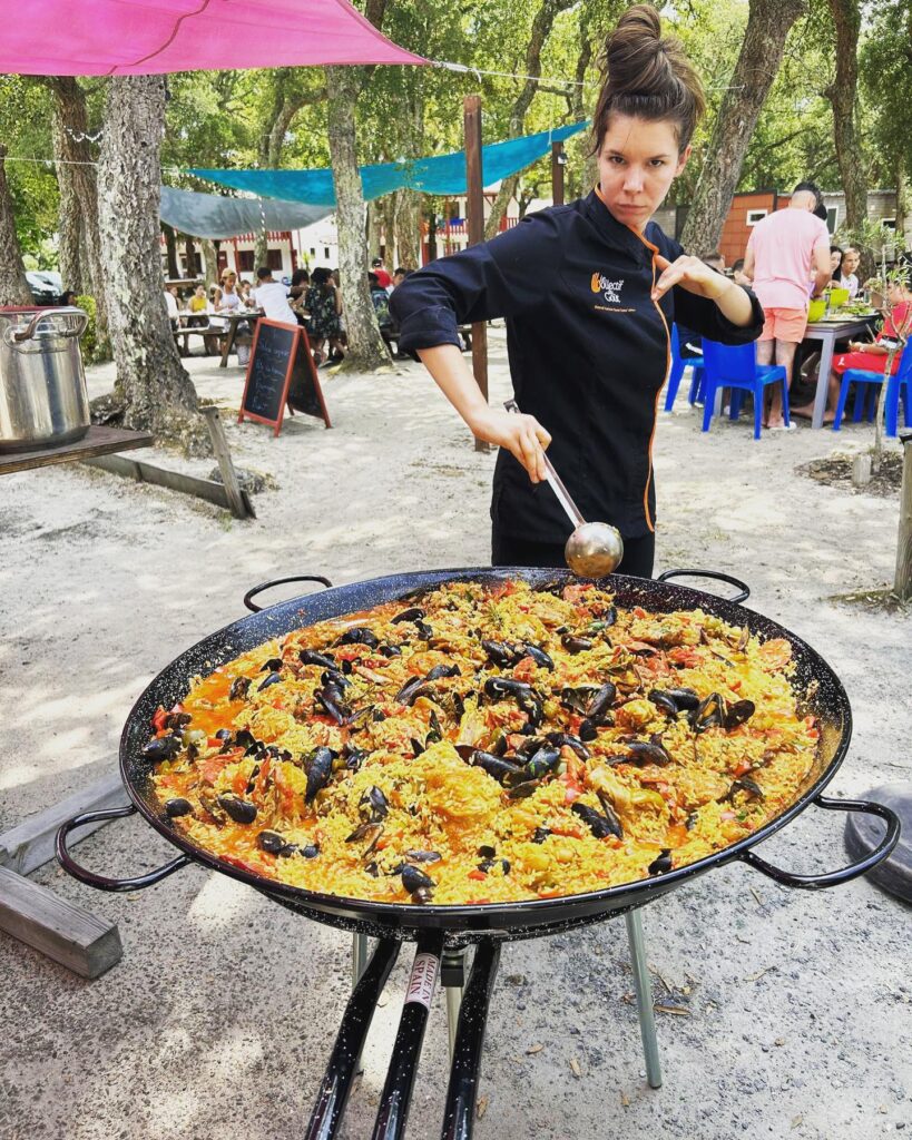 découvrez notre hébergement tout inclus à vieux boucau, spécialement conçu pour les groupes. profitez d'une restauration savoureuse et d'un cadre convivial, idéal pour vos séminaires, retraites ou vacances en groupe. réservez dès maintenant votre séjour inoubliable !